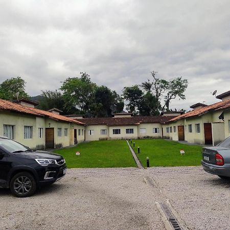 カラグァタトゥバ Residencia Orla Do Massaguacuヴィラ エクステリア 写真